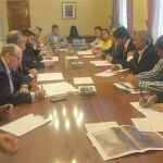 El alcalde de Ávila, Jesús Manuel Sánchez Cabrera, participa en la Comisión de Seguimiento