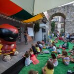 Los niños también tienen su espacio en la Setmana del Llibre en Català