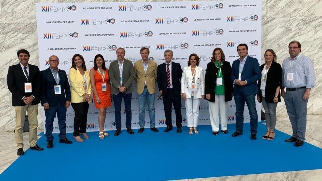 Foto de familia de la Junta de Gobierno de la FEMP elegida ayer (Quilant, 3ª por la izquierda)