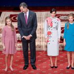 Los reyes y la princesa Leonor y la infanta Sofía, durante las audiencias que han tenido lugar este viernes en el Hotel Reconquista de Oviedo,