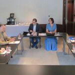 De izquierda a derecha: Pascual Salvador y Luis Gestoso (Vox), Miguel Garaulet e Isabel Franco (Cs), y Fernando López Miras y José Miguel Luengo (PP)