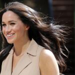 Meghan Markle estrena este vestido 'low cost' de estilo trench