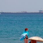 El superpetrolero "Grace 1", que los cuerpos de seguridad y del puerto de Gibraltar han detenido a primera hora de ayer con el apoyo de un destacamento de los Royal Marines