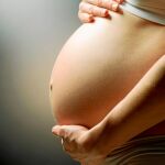 Tener hijos antes de los 30 se está convirtiendo en una anomalía