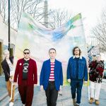 Joe Goddard (segundo por la izquierda) junto al resto de Hot Chip, que actúan en el Vida Festival y el BBK Live de Bilbao