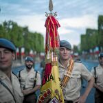 Militares españoles durante los ensayos en los Campos Elíseos de cara al desfile que tendrá lugar mañana