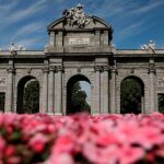 La historia tras la Puerta de Alcalá: de los caprichos de Carlos III a los impactos de bala