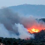 Vista del incendio que se ha declarado en la comarca tarraconense de Ribera d'Ebre