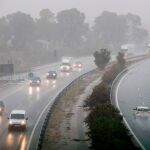 Varios vehículos transitan por la autovía A-30 a su paso por Molina de Segura, Murcia. Imagen de archivo
