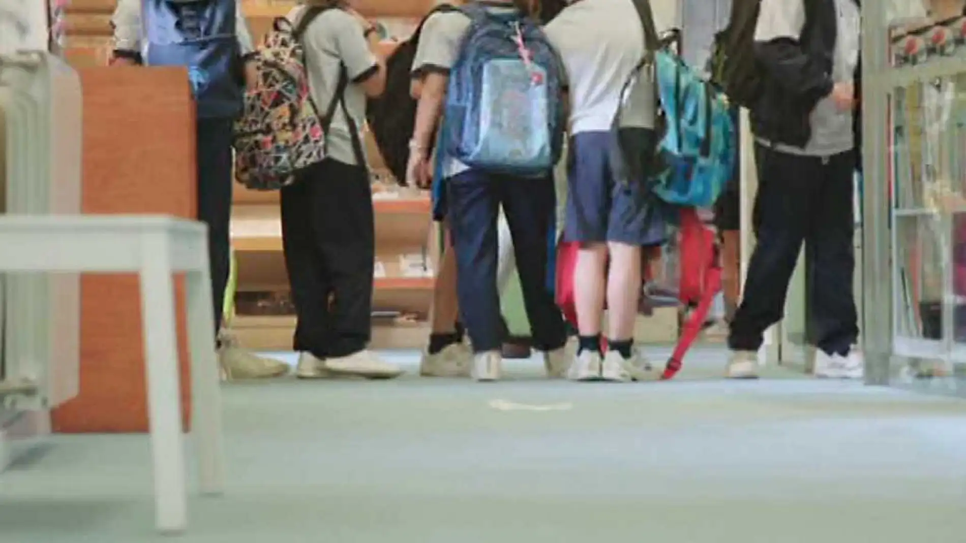 C’s pide a Celaá que actúe contra un colegio que pone deberes del “procés”