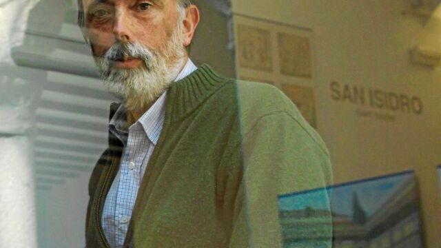 Etxeberria es especialista en medicina legal y forense y en antropología y biología forense en la Universidad Complutense de Madrid