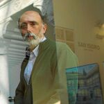 Etxeberria es especialista en medicina legal y forense y en antropología y biología forense en la Universidad Complutense de Madrid
