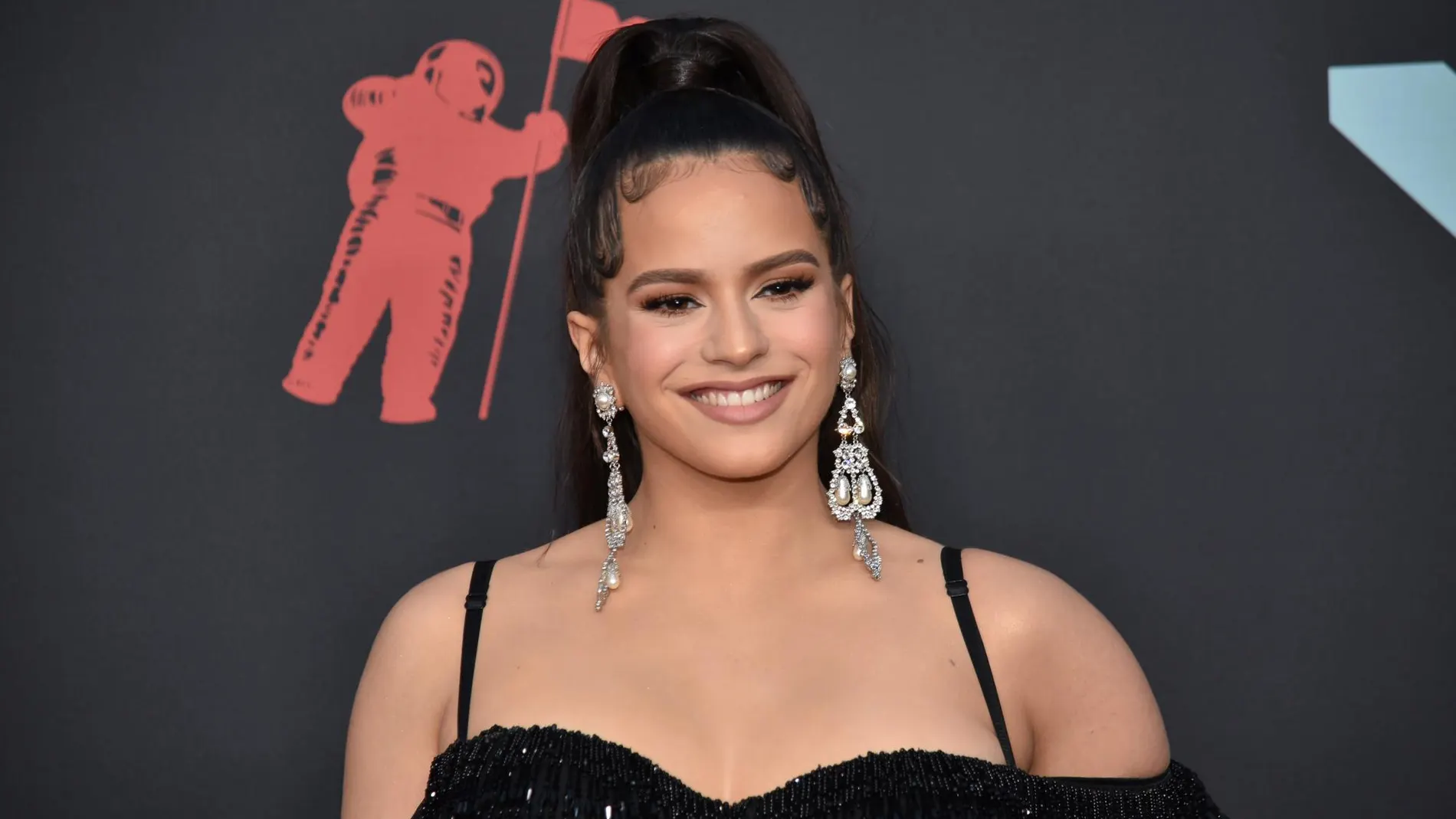 La coleta de Rosalía en los VMA'S se mantuvo intacta gracias a este producto