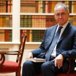El italiano Rocco Buttiglione fue en 2004 el primer comisario designado rechazado por la Eurocámara