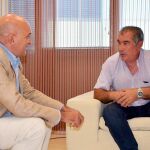 El consejero de Agricultura y Ganadería, Jesús Julio Carnero, junto al secretario general de UPA, Aurelio González