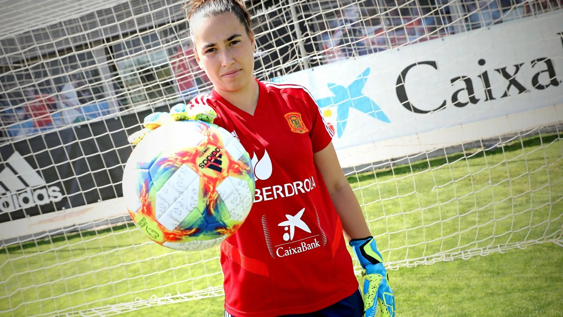 Cata Coll en la ciudad del fútbol de las rozas