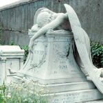 Este monumento fue el último trabajo del escultor William Wetmore Story y lo hizo en memoria de Evelyn Story, su esposa