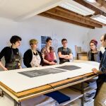 Alumnos de talleres de Obra Gráfica con profesor Joan Oliver Argeles