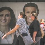 Las investiduras en la Comunidad de Madrid y la Región de Murcia se le han complicado al PP de Pablo Casado