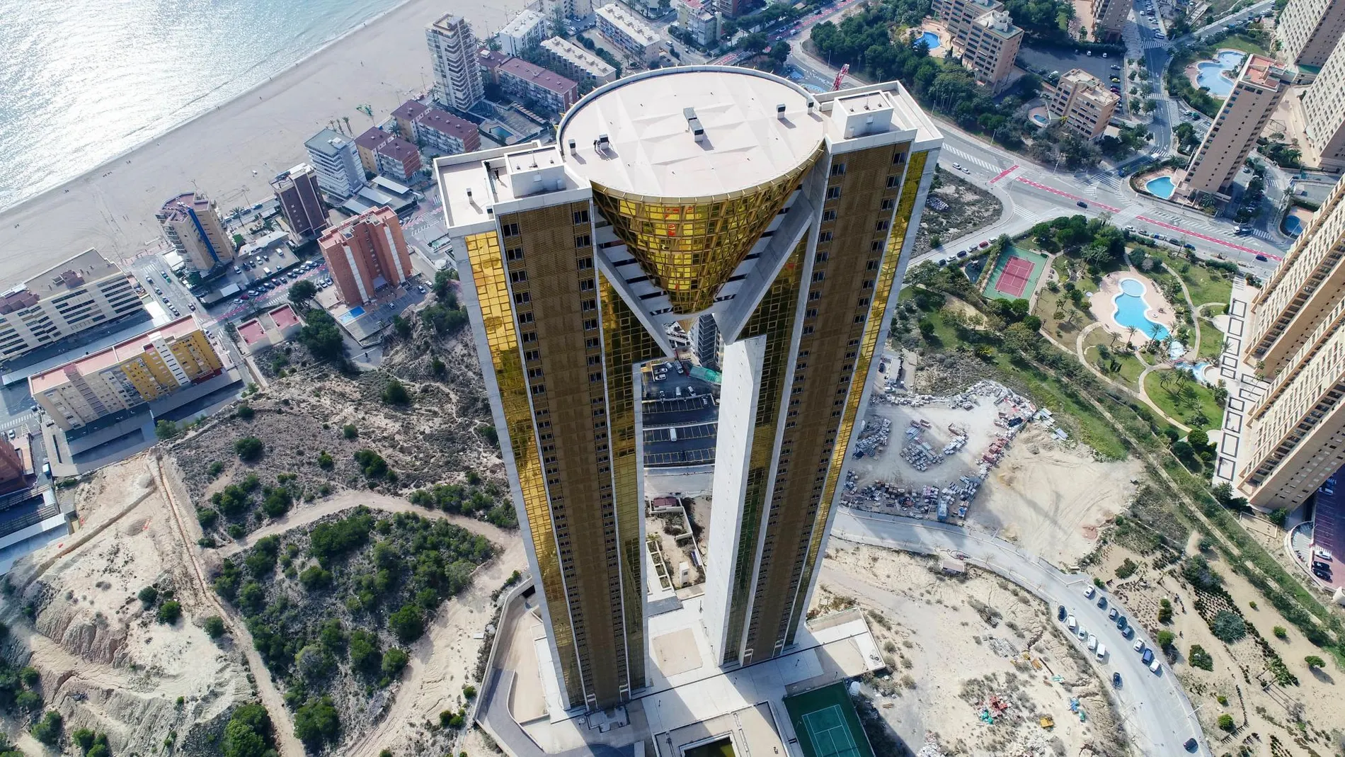Edificio Intempo de Benidorm, el tercero más alto de España.