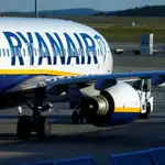 Un avión de Ryanair en el aeropuerto de Fráncfort