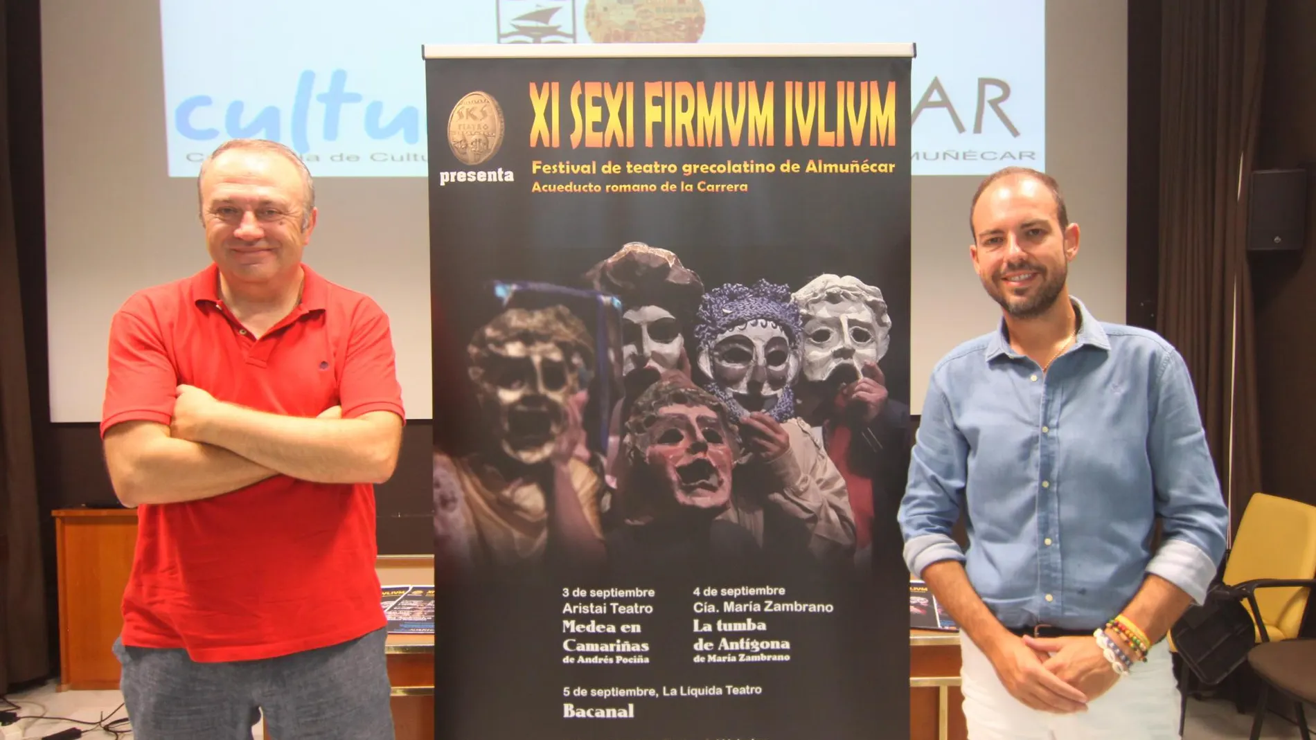 El concejal de Cultura, Alberto García Gilabert y el promotor teatral, Antonio Cantudo durante la presentación de la XI edición del Festival / Foto: La Razón