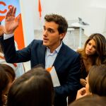 Albert Rivera, esta mañana en la sede de Cs/Foto: Alberto R. Roldán