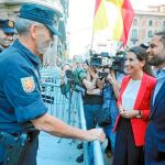 Rocío Monasterio e Ignacio Garriga exigieron ayer en Barcelona que se incluya a los CDR en la lista de los grupos terroristas