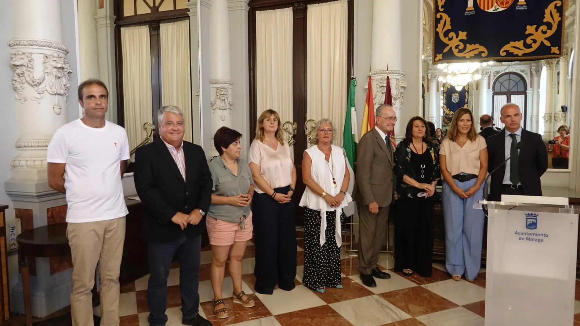 Acto previo al inicio de la Feria de Málaga / La Razón