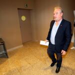 El procurador soicialista y secretario primero de las Cortes, José Francisco Martín, ayer en la sede parlamentaria