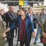 Ada Colau en el salón.
