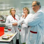 El presidente de la Generalitat, Quim Torra, visitó ayer el Banc de Sang y Teixits de Cataluña / Efe