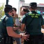 Valeria Quer discute con su madre en la puerta de los juzgados de Majadahonda/Foto: Rubén Mondelo
