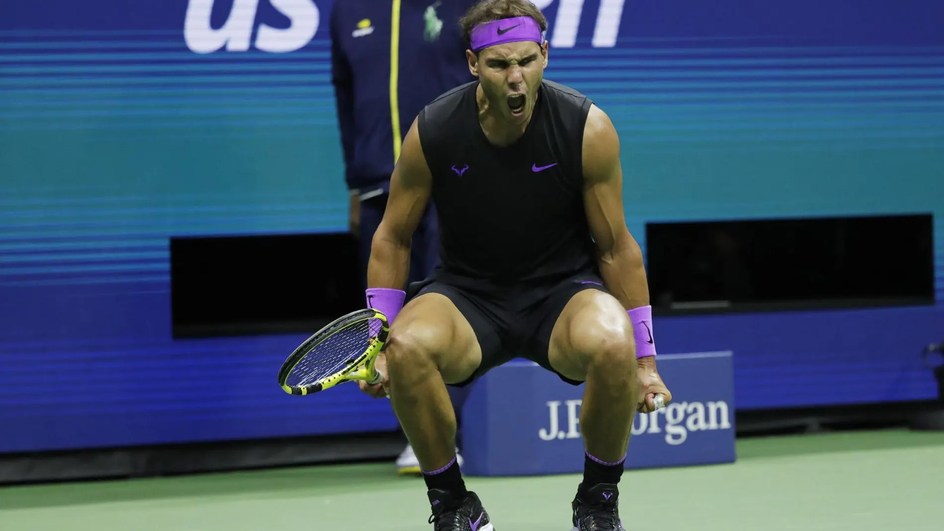 Rafa celebra el punto con que se apuntó el primer set en el tie-break