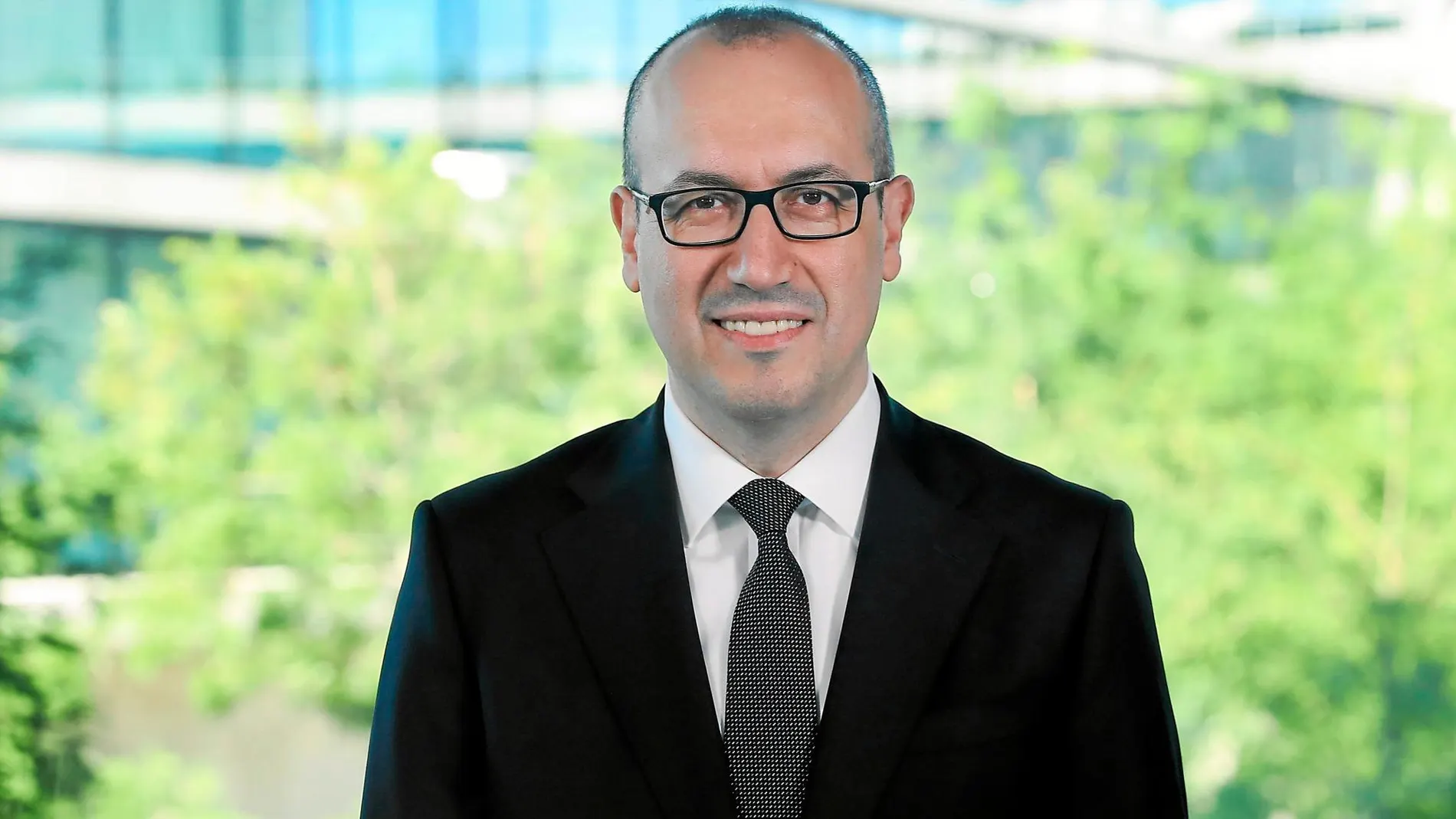 Onur Genç, consejero delegado del BBVA, descarta que el banco cobre a los particulares por los depósitos