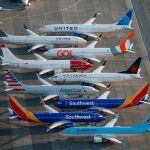 Varios aviones 737 Max parados en un aeropuerto