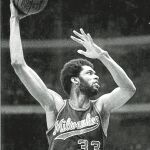 Kareem Abdul-Jabbar, el gancho del cielo