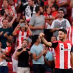 Aduriz celebra su gol