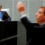 El concejal de Vox, Javier Ortega Smith, y el alcalde Martínez-Almeida