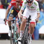 Pogacar, en la llegada a La Cubilla, con Roglic detrás
