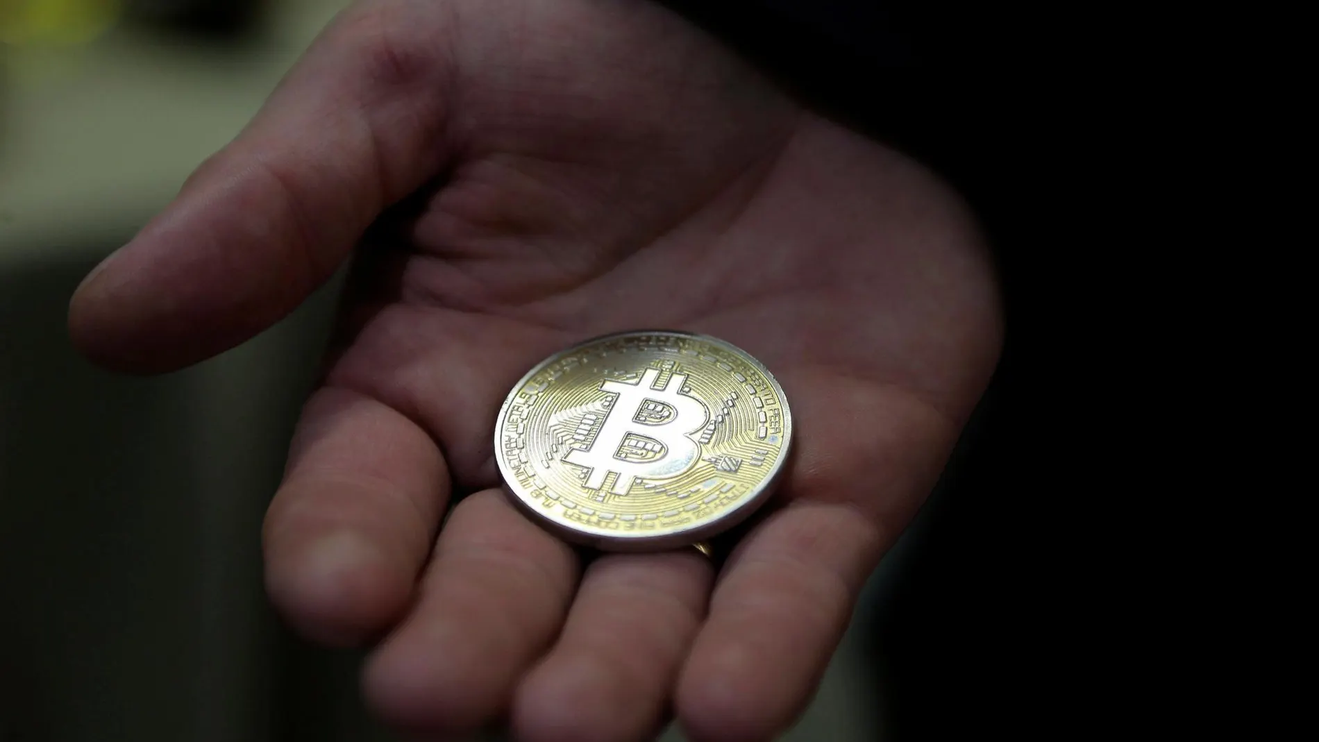 Cómo saber si alguien está minando criptomonedas desde tu móvil