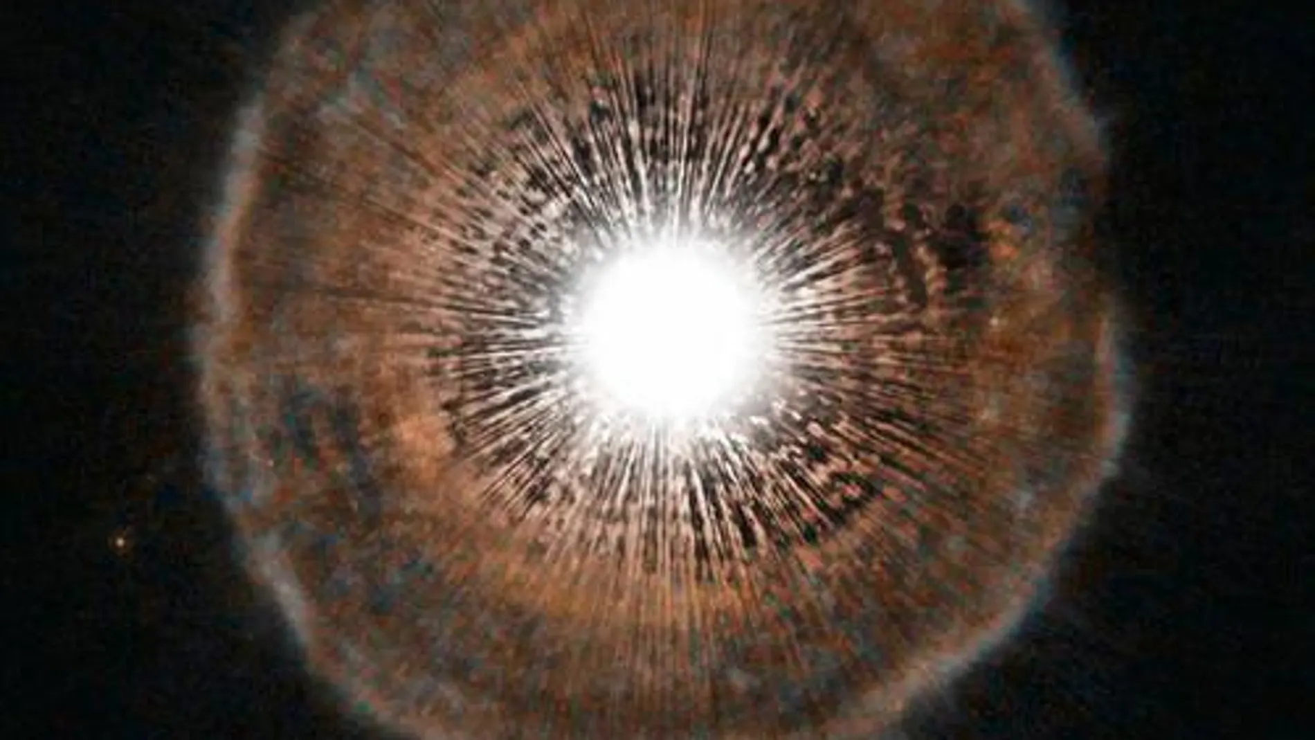 U Camelopardalis, Una Estrella Cerca Del Final De Su Vida - ESA/HUBBLE