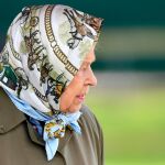 La reina Isabel II en una imagen de archivo marcando estilo.