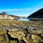 Los embalses (tanto los de uso consuntivo -humano y agrícola- como los hidroeléctricos) están al 58,5% de su capacidad. Arriba, una imagen de archivo del pantano de Tierra de Campos en Palencia (Castilla y León)
