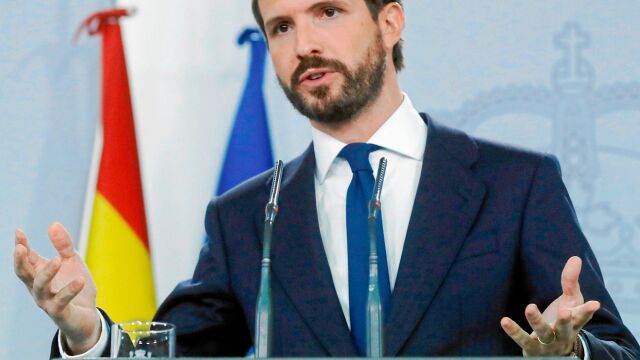 Casado rompe con Sánchez y mantiene el pulso con Cs y Vox