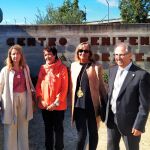Mercedes Martín, junto a la subdelegada en Palencia, Laura León, y el director de la cárcel, Francisco Javier Díez, entre otros