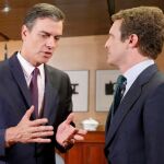 Reunión de Pedro Sánchez y Pablo Casado el pasado 11 de junio en La Moncloa. (Foto: Jesús G. Feria)