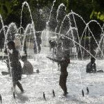 Hay que permanecer el mayor tiempo posible en lugares convenientemente climatizados o a la sombra