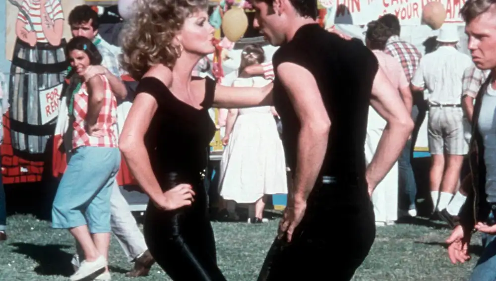 Olivia Newton-John y John Travolta en el filme