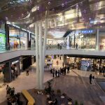 “Los grandes centros comerciales proliferan hasta la sobredosis en ciudades, pongamos por caso, como Sevilla” / Foto: Manuel Olmedo